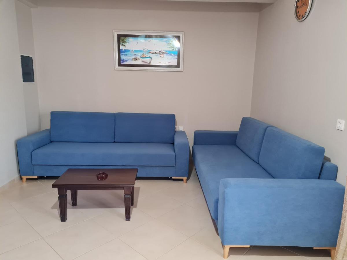 Apartments Vila Emiliano Borsh Bagian luar foto