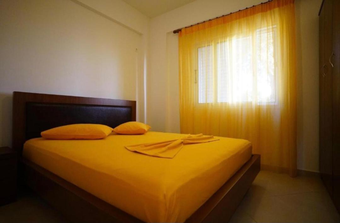 Apartments Vila Emiliano Borsh Bagian luar foto