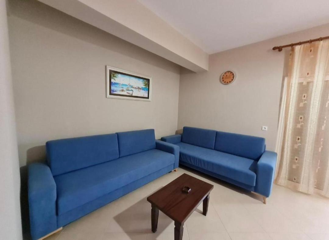 Apartments Vila Emiliano Borsh Bagian luar foto