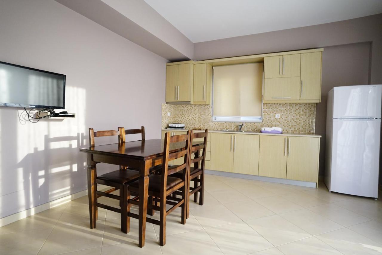 Apartments Vila Emiliano Borsh Bagian luar foto